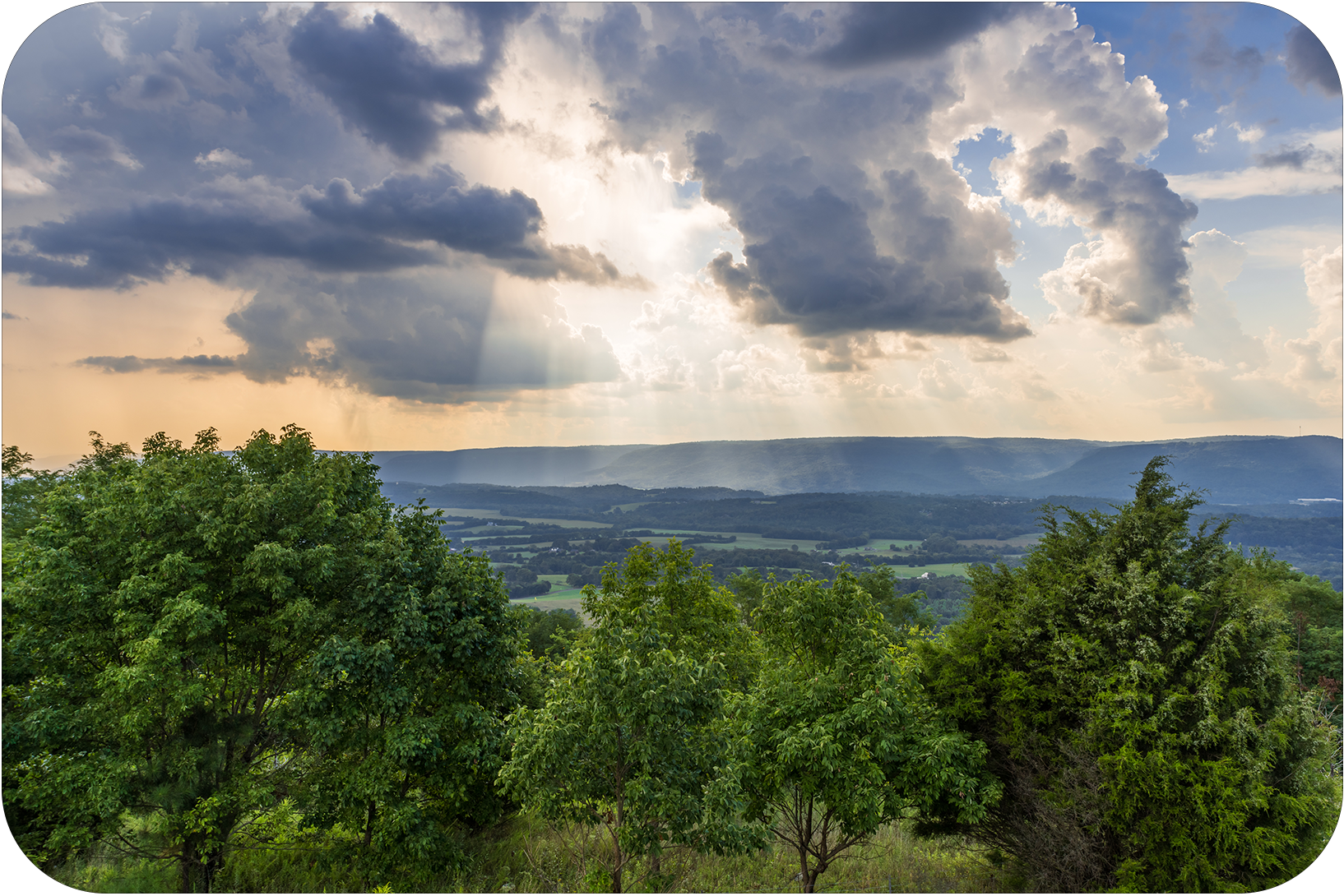 Riverside Bed and Breakfast great outdoors in Soddy Daisy, Tennessee