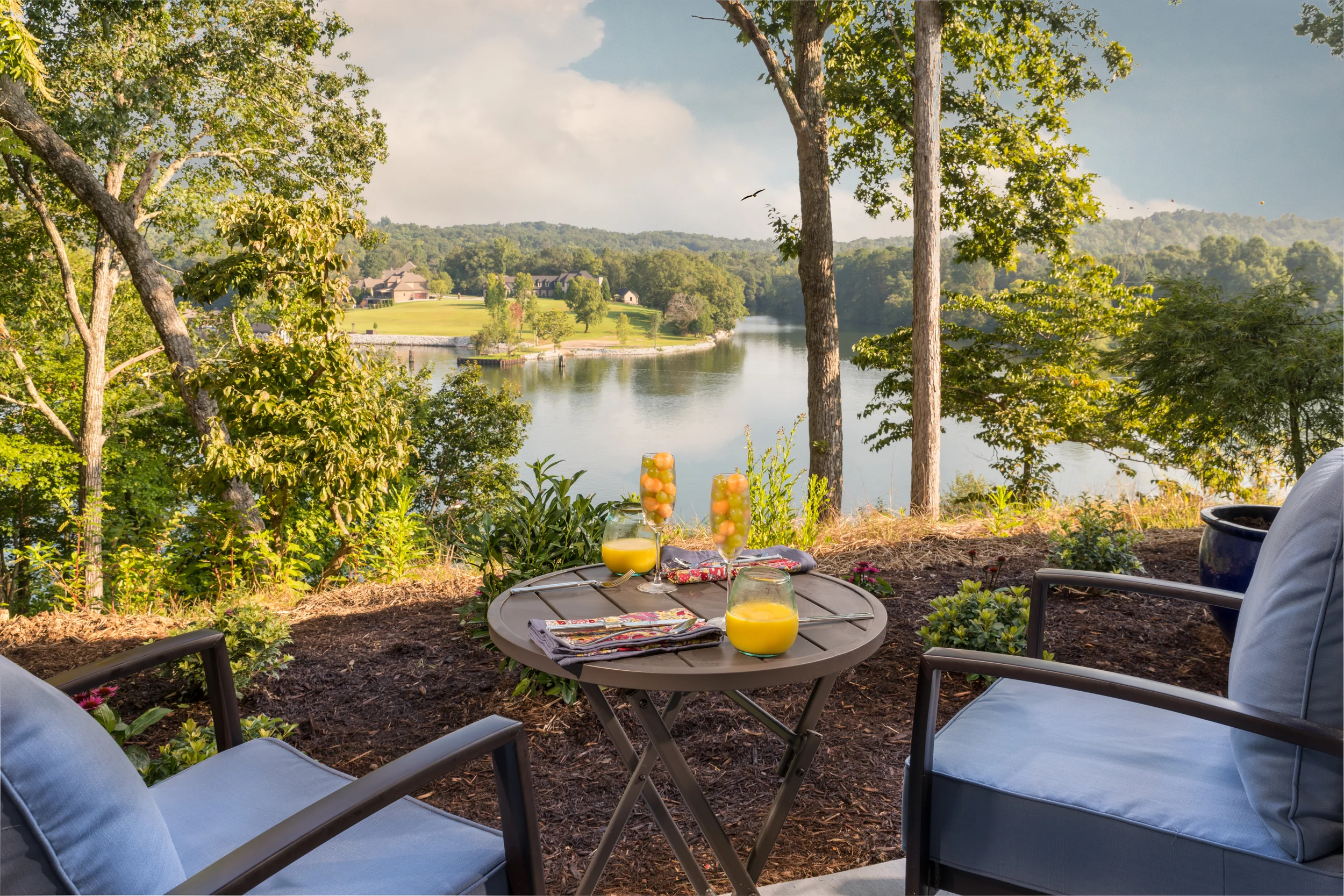 Riverside Bed and Breakfast bathroom, rooms and patio in Soddy Daisy, Tennessee.